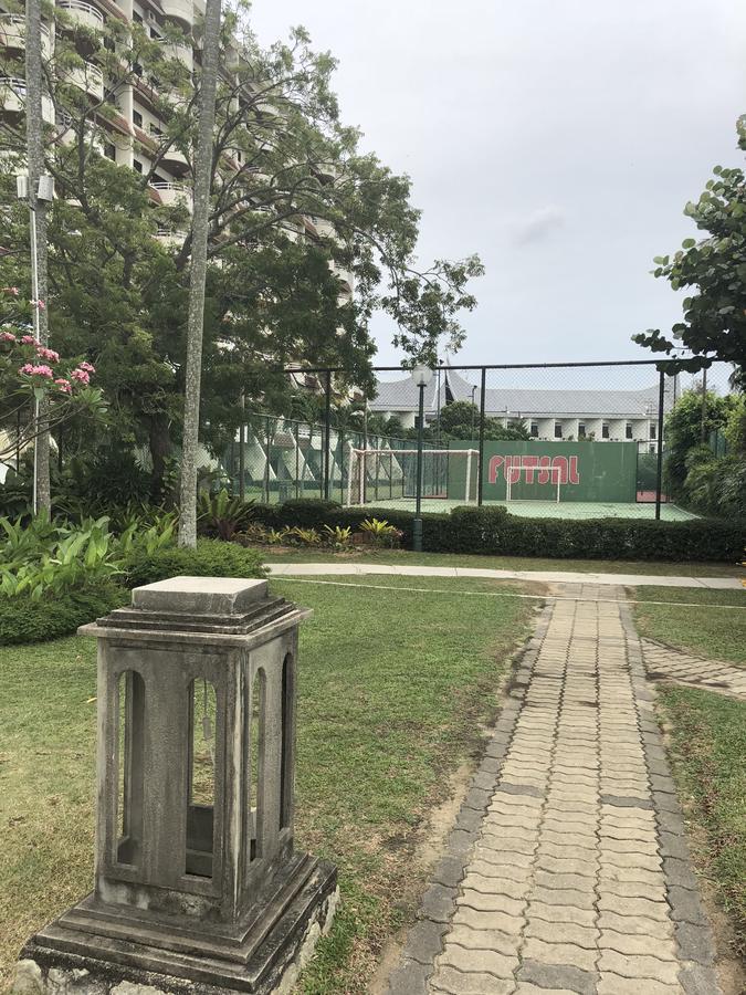 Mieqa@theregencytanjungtuan Apartment